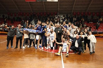 Kocaeli Büyükşehir Belediye Kağıtspor, uzatmalarda galip gelerek önemli bir başarı elde etti.