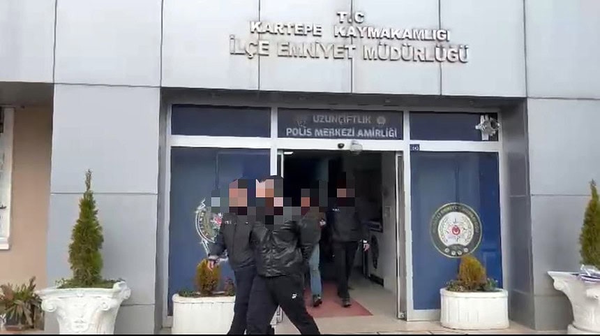 Kartepe İlçe Emniyet Müdürlüğü polis merkezi, emniyet ve güvenlik hizmetleri.
