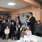 Gençler ve yetkililer arasında samimi okul etkinliği, Kocaeli Haberleri.