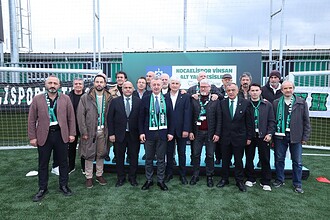Kocaeli Büyükşehir Belediyesi ve Kocaelispor yetkilileri altyapı yatırımı için bir araya geldi.