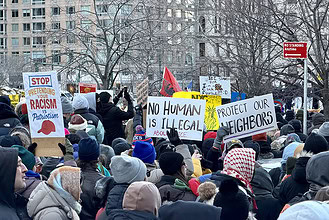 ABD'de göçmenlik politikalarına karşı binlerce kişi sokaklarda gösteri yapıyor.