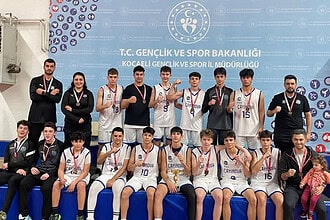 Çayırova Belediyesi U16 Basketbol Takımı Kocaeli 3.'sü oldu, başarılarını kutluyoruz.