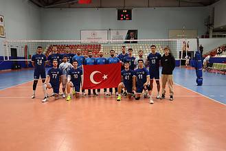 Öz Kaynak Modeli ile Kağıtspor voleybol takımı başarılarını sürdürüyor.