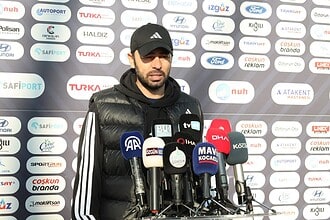 Beşiktaş'ın Selçuk İnan: Takım çok formda, taraftarımızın desteği fark yaratıyor.