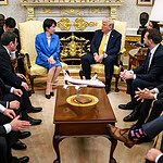 Trump’tan İran’a sert açıklama: Donanmalar ve hava kuvvetleri yok oldu, asker göndermiyorum.