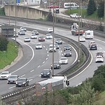 Yoğun trafik akışı, Kocaeli geçişinde iki yönlü araç yoğunluğu yaşanıyor. Bayram tatili dönüşleri ne.