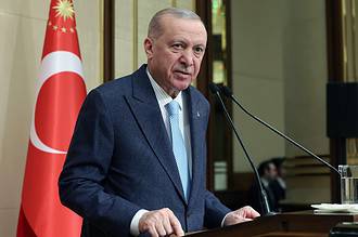 Cumhurbaşkanı Erdoğan, öğretmenlere yönelik şiddete karşı duruşunu vurguluyor.
