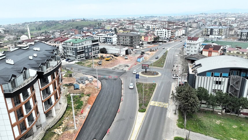 Darıca'da üstyapı çalışmaları başladı, yeni yollar ve altyapı iyileştirmeleri planlanıyor.