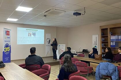 Erasmus ve Eurodesk hakkında bilgilendirme toplantısı, İzmit Belediyesi etkinliği.