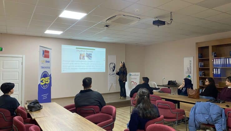 Erasmus ve Eurodesk hakkında bilgilendirme toplantısı, İzmit Belediyesi etkinliği.