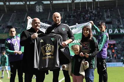 Gökhan Değirmenci'ye "100. Maç" onuru verildi.