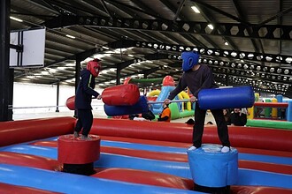 Çocuklar bayram etkinlikleriyle Kartepe'de eğlenceli vakit geçiriyor.