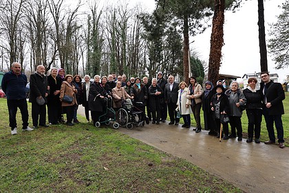 Kartepe Belediyesi ve Kocaeli Huzurevi Derneği üyeleri doğa yürüyüşünde bir araya geldi.