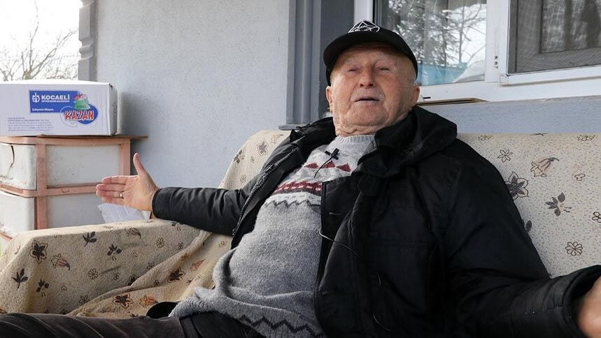 Necmettin Dede, yemek yapamayan 86 yaşında, yardım ve destek arıyor.