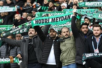 Kocaelispor tribününde tespit edilen kaçak Beşiktaş taraftarları hakkında suç duyurusu yapıldı.