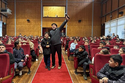 Gölcük Belediyesi Kütüphaneler Haftası’nda çocuklara yönelik "Kütüphanede Bir Gün" oyunu sergilendi.