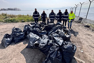 Kocaeli kıyılarında toplanan 85 ton atık ve plastik çöp.