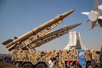 İran Devrim Muhafızları tarafından kullanılan Nasrallah füzeleri ilk kez gösterildi.