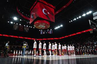 Potanın Perileri, Dünya Kupası elemelerinde önemli maçta kaybetti.