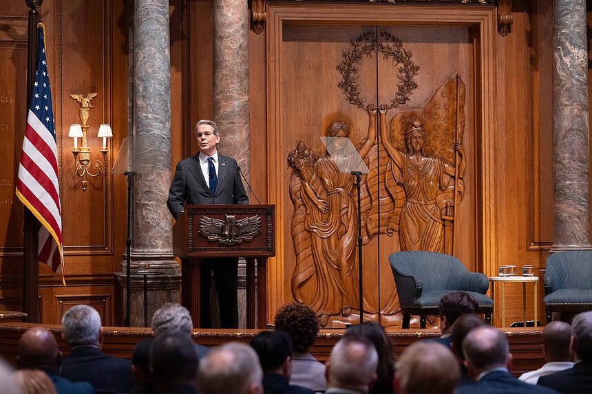 ABD İran petrolüne yönelik yaptırımları 30 gün süreyle kaldırdı, enerji piyasalarında önemli gelişme.