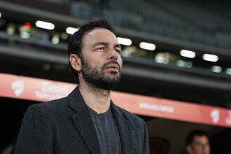 Selçuk İnan, "Hep beraber ayağa kalkacağız" diyerek birlik ve beraberlik mesajı verdi.