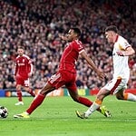 Liverpool ve Galatasaray UEFA Şampiyonlar Ligi maçında mücadele ediyor.