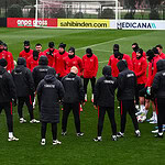 A Milli Takım Kosova Maçı Öncesi Sağanak Altında Son Antrenmanını Yaptı