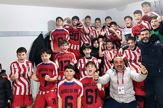 Başiskele Belediye Spor U15 Grubu Şampiyonu Oldu: Türkiye Şampiyonası Yolunda Dev Adım