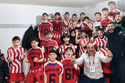 Başiskele Belediye Spor U15 Grubu Şampiyonu Oldu: Türkiye Şampiyonası Yolunda Dev Adım
