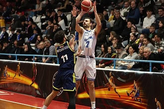 Kyle Hunt'ın 20 sayısı Fenerbahçe'yi durduramadı.