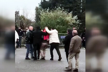 Nevruz kutlamalarında Darıca'da gerginlik yaşandı, polis müdahalesi sonucu 8 kişi gözaltına alındı.