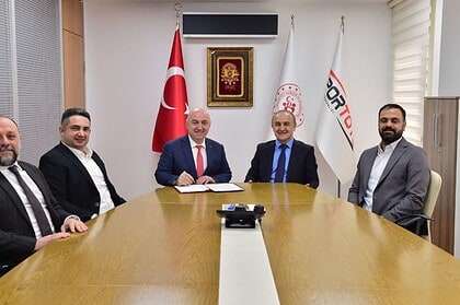 Darıca Spor Köyü projesi için imzalar atıldı, önemli adımlar atıldı.