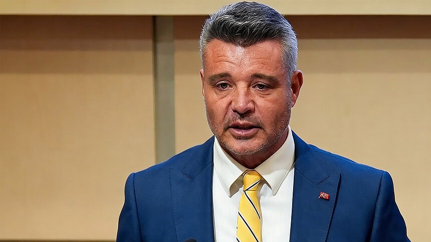 Fenerbahçe Başkanı Sadettin Saran Trafik Kazası Geçirdi