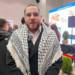 Filistinli öğrenci, Kocaeli Kent Bayramlaşmasında duygusal konuşma yapıyor.