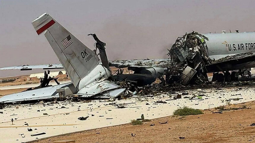 İran'ın Vurduğu E-3 Sentry Uçağının Hasar Görüntüleri Paylaşıldı