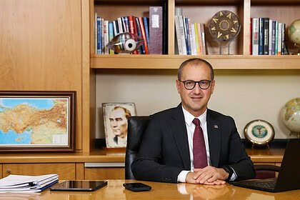 İş Bankası'nın dijital hizmetleriyle çocuklar artık İşCep'ten kolayca müşteri olabiliyor.