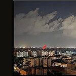 Beyrut'ta gece gökyüzünde patlama ve alevler, İsrail'in hava saldırısı sonucu oluştu.