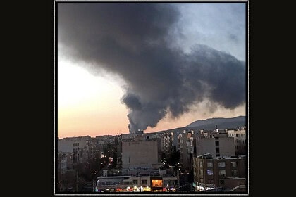 Tahran'da büyük yangın ve dumanlar, bölgedeki gerginlik artıyor.