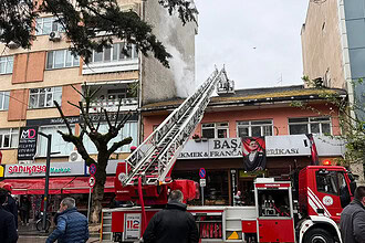İzmit fırın bacası yangını: Cengiz Topel Caddesi'nde büyük panik