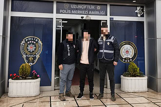 Suçtan aranan şahıs Kartepe'de polis tarafından yakalandı, 6 yıl ceza ile aranıyordu.