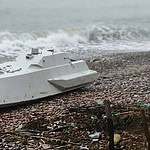 Gizemli insansız deniz aracı Ünye sahilinde karaya oturmuş halde.