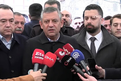 Özgür Özel, Bayram Namazı sonrası birlik ve barış mesajı verdi.