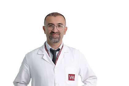 Prostat büyümesi tedavisinde kesi olmadan hızlı ve kalıcı çözüm sağlayan uzman doktor.