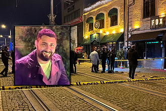 İzmit'te eğlence mekanında silahlı saldırı sonucu 2 kişi hayatını kaybetti, 3 kişi yaralandı.