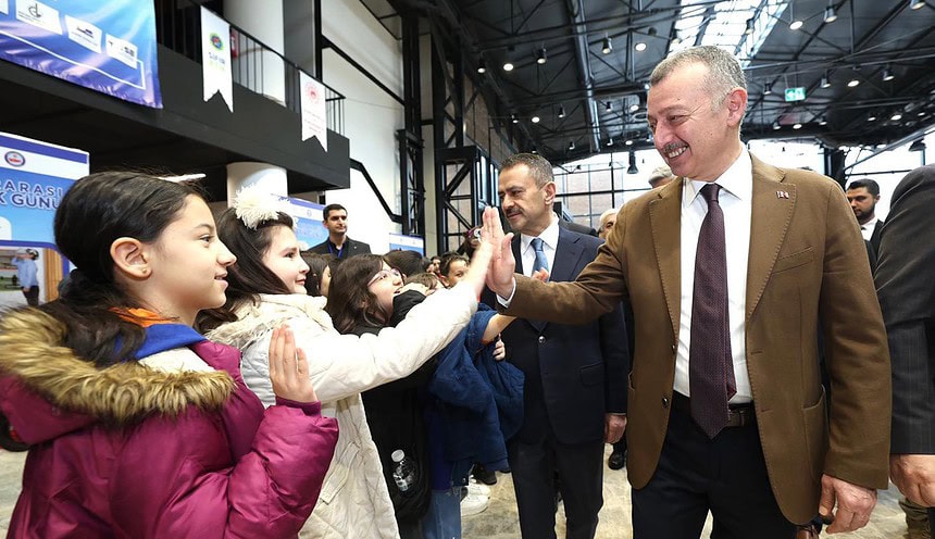 Başkan Büyükakın’dan Öğrencilere Teşekkür: Kocaeli’de 6,5 Ton Elektronik Atık Toplandı