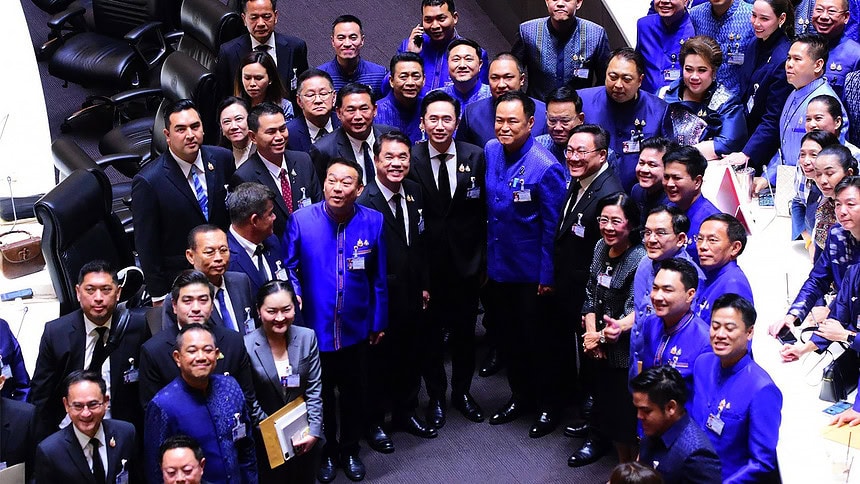 Tayland Yeni Hükümet Kabinesi Kral Tarafından Onaylandı