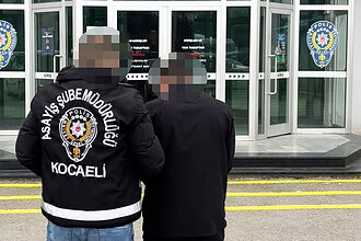 Uyuşturucu suçundan aranan şahıs Kocaeli'de polis tarafından yakalandı.