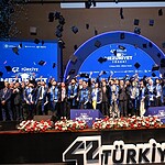 42 Türkiye İlk Mezunlarını Verdi: Bakan Kacır ve Vali Aktaş Bilişim Vadisi'ndeki Törene Katıldı