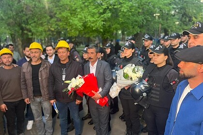 Bakan Çiftçi Madenci Eyleminin Sağduyu Ve Nezaket İçinde Sona Ermesi Anlamlı Bir Tablo Ortaya Koymuştur