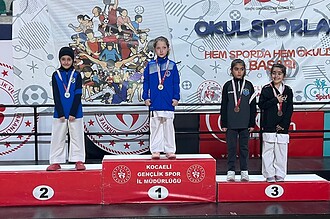 Çayırova’nın Altın Çocukları! Karate Gelişim Ligi’nde Madalyaları Topladılar!